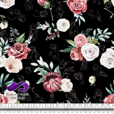 Pour le Rose - Crowns of roses on black background