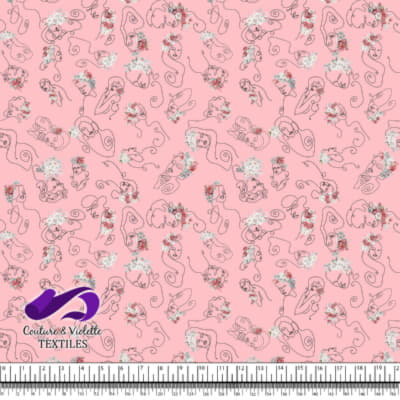 Pour le Rose - Crowns of rose on strawberry background